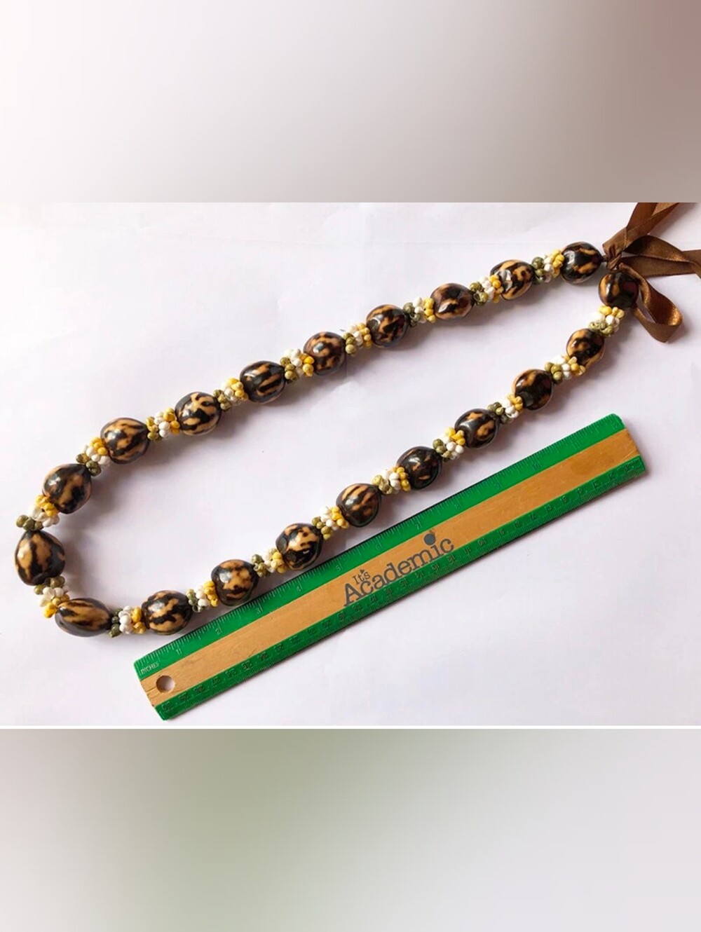 Marble Kukui Nut Lei Necklace with Mongo Shells – Hawaiian Style 🌴